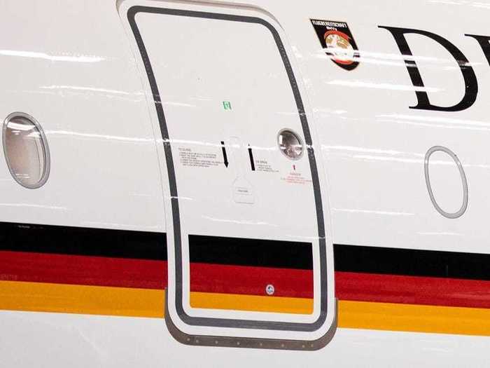 And just next to the second boarding door is the logo of the Flugbereitschaft, or the Executive Transport Wing of the German Air Force.