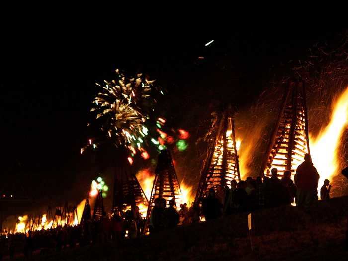 HAWAII: Night marchers