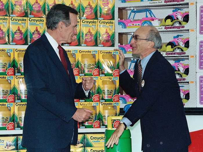 In 1966, Lazarus sold the company to Interstate Sales to help finance a larger national expansion. He transitioned from chief executive to head the Toys R Us division, which was already thriving at profits of $12 million.