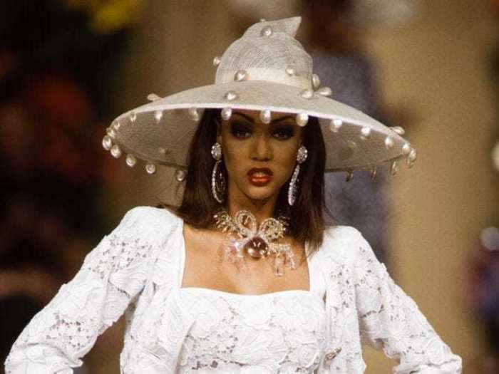 Tyra Banks worked tirelessly to get her name out there, and in 1992, she dropped out of school to grace 25 different runways during Paris Fashion Week.