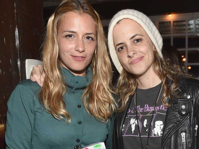 DJ Samantha Ronson, right, has a twin sister named Charlotte Ronson who