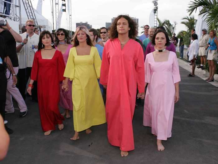 The Polyphonic Spree showed up barefoot in solid colors.