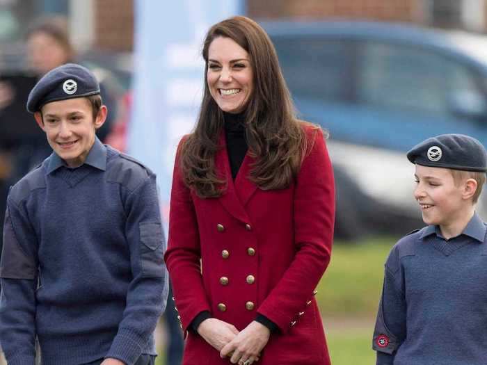 In February 2017, she stepped out wearing another pair of Zara pants while visiting with aircraft cadets.