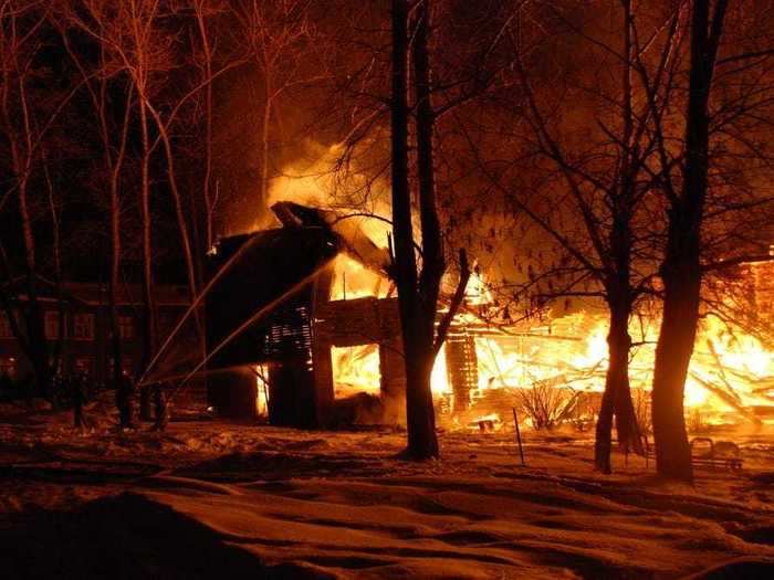 WEST VIRGINIA: When the Sodder family home burned down in 1945 in Fayetteville, four of their nine children escaped, but the other five disappeared completely.