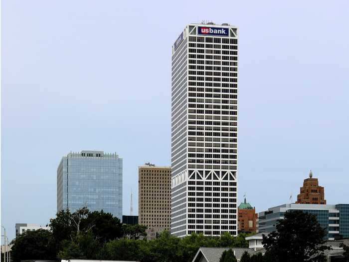 25. The US Bank Center in Milwaukee, Wisconsin, is 601 feet tall.