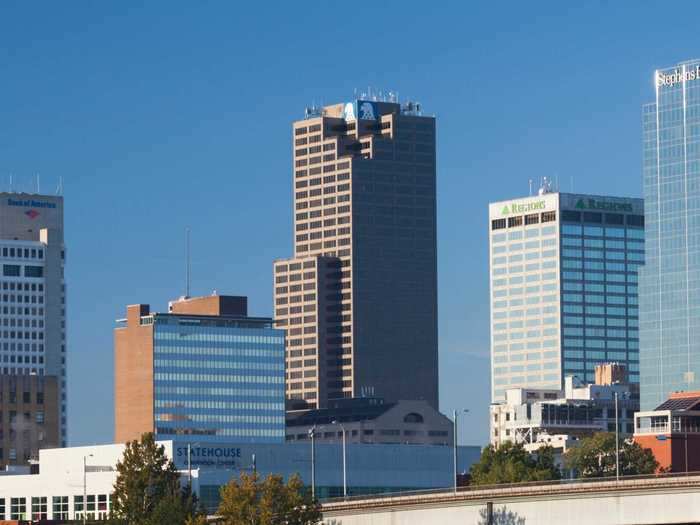 28. Simmons Tower in Little Rock, Arkansas, is 546 feet tall (and is tied with the following building).