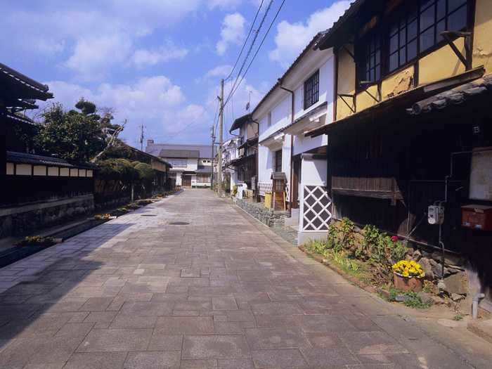 Over the course of the day, guests can explore the surrounding town, which includes a temple, shrine, and historic samurai residences, and book one of two experiences: a theater performance or cormorant fishing demonstration.