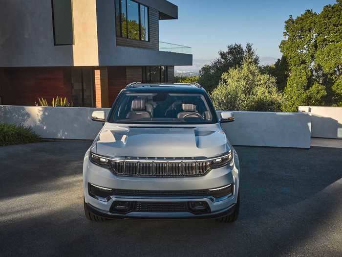 There are Obsidian Black accents all around the exterior, such as on the grille.