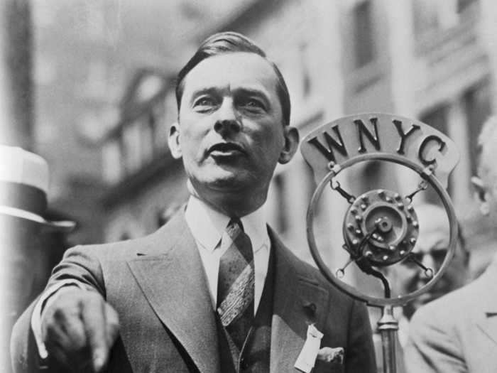 The men had made it liveable, with curtains, chairs, tables, and a red lantern. According to the New York Daily News, it was dubbed the "Little Casino," in reference to an upper-class restaurant, where then-Mayor Jimmy Walker spent a lot of his time.