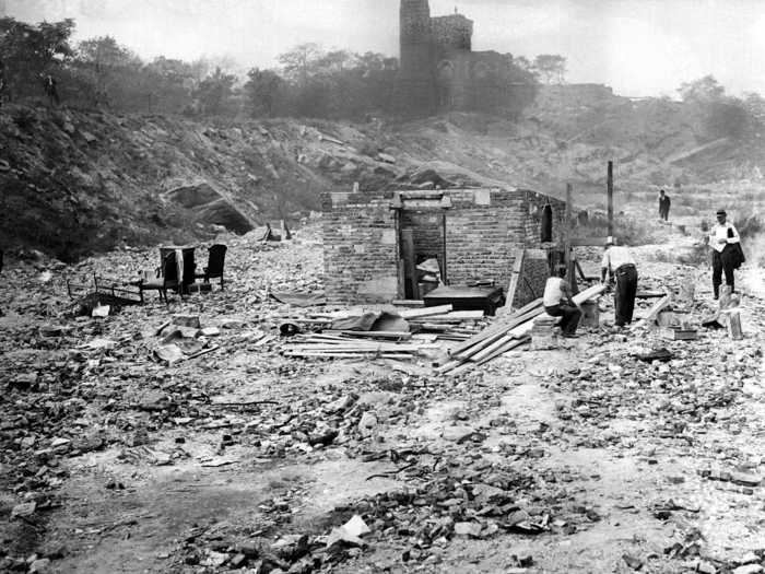 Little shanty towns — made from scraps of wood, tin, tar, and sometimes cardboard — began to sprout up across the US. One of these shanty towns emerged from the "dust bowl" left behind after workers drained the reservoir in Central Park.