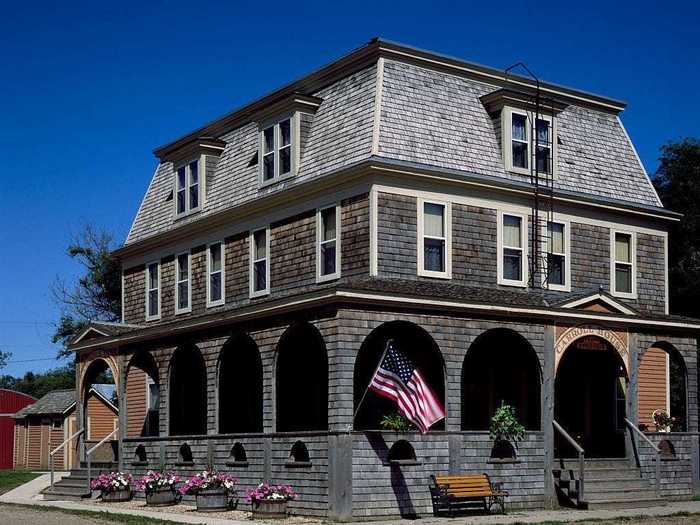 NORTH DAKOTA: Carroll House Hotel, Fullerton