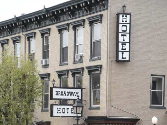 INDIANA: Historic Broadway Hotel & Tavern, Madison