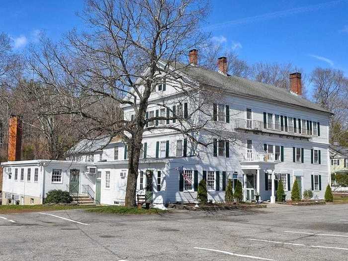 CONNECTICUT: 1754 House Inn & Restaurant, Woodbury