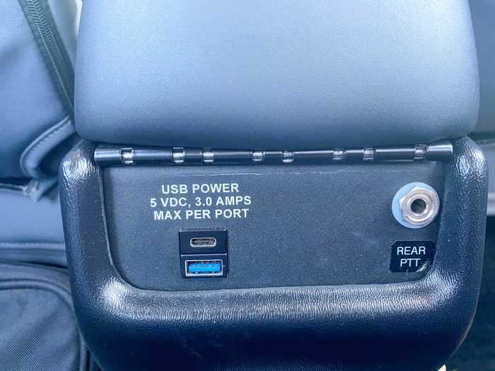 Just like on a passenger plane, the SR-20 has USB charging ports, personal reading lamps, and air vents.