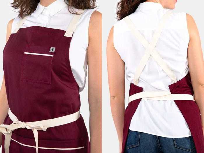 A twill cross-back apron