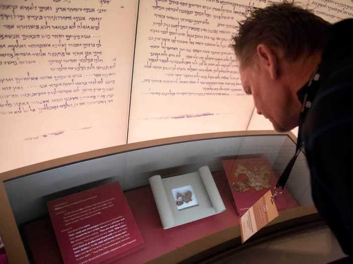 March 2020: A follow-up report finds that the entirety of the Dead Sea Scroll collection at the Museum of the Bible was actually forged