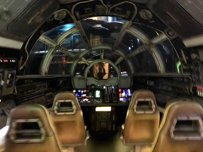 Millennium Falcon: Smugglers Run in Galaxy