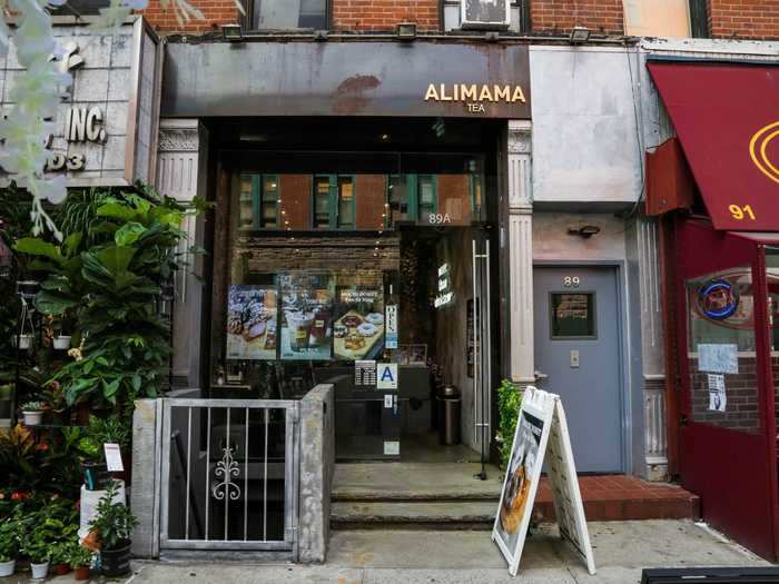 Next, I visited Alimama Tea, a café and bakery that