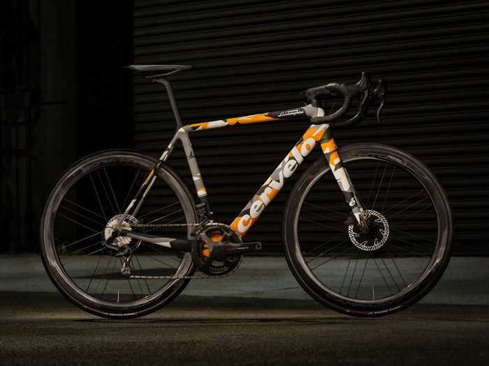 Only 63 examples of the Cervélo R5 Automobili Lamborghini Edition will be made.