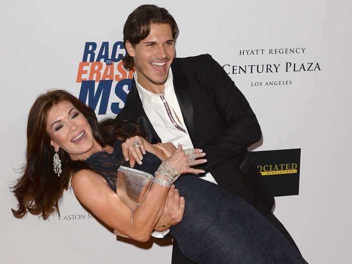 On season 16, Lisa Vanderpump and Gleb Savchenko were eliminated after the third week.