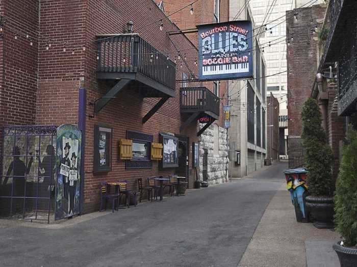 TENNESSEE: Take a ghost tour through Nashville