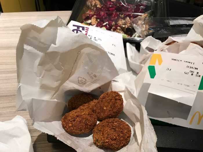 The final test was the Falafel Bites (€2/$2.36). Ideally, I