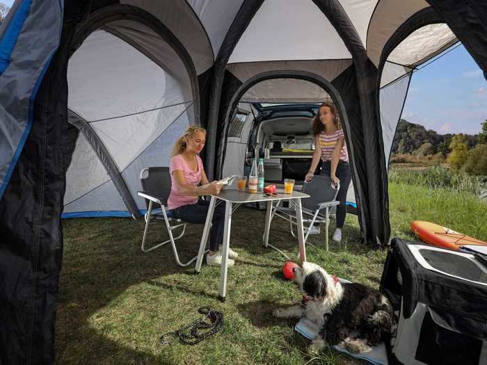 For the true camping experience, the Caddy California also comes with a tent that can be used separately from the vehicle or used as an extra sleeping space for two additional people.