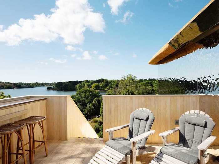 With unparalleled views of the water and treescape, the terrace is the ultimate relaxation spot.