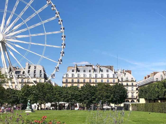 The Tuileries are filled with birdsong.