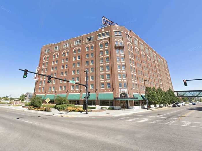 KANSAS: Drury Plaza Hotel Broadview, Wichita