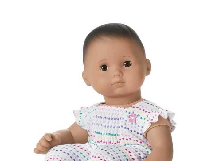 In the early 1990s, American Girl expanded its line of products to cater to a younger audience with its Bitty Baby dolls.