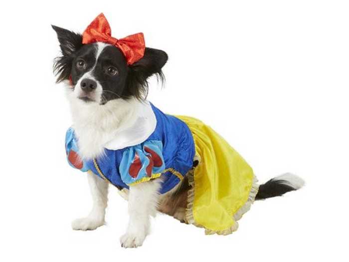 A Snow White costume for princesses big and small