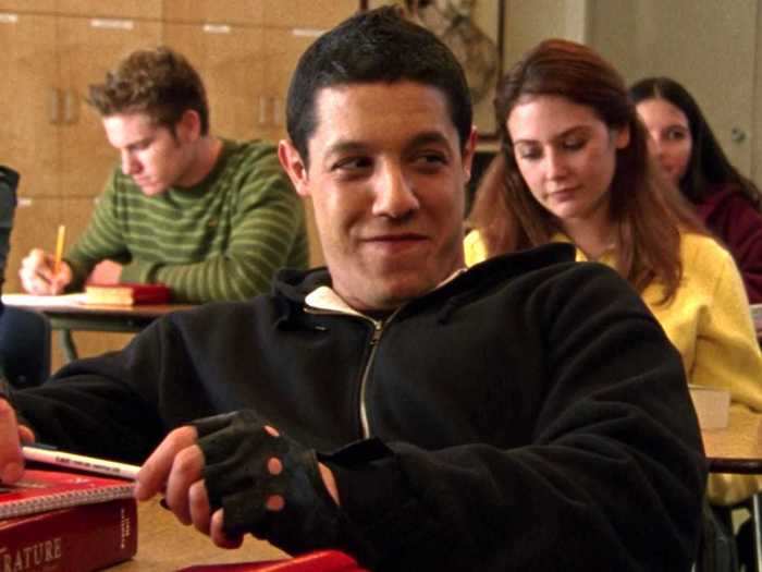 "Sons of Anarchy" star Theo Rossi appeared on the same episode as Thomas.