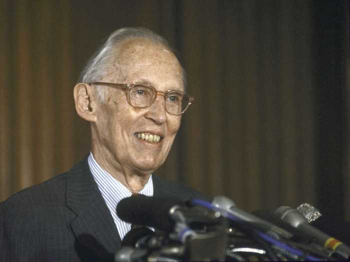 Lewis F. Powell, Jr. served as an associate justice from January 7, 1972 to June 26, 1987.