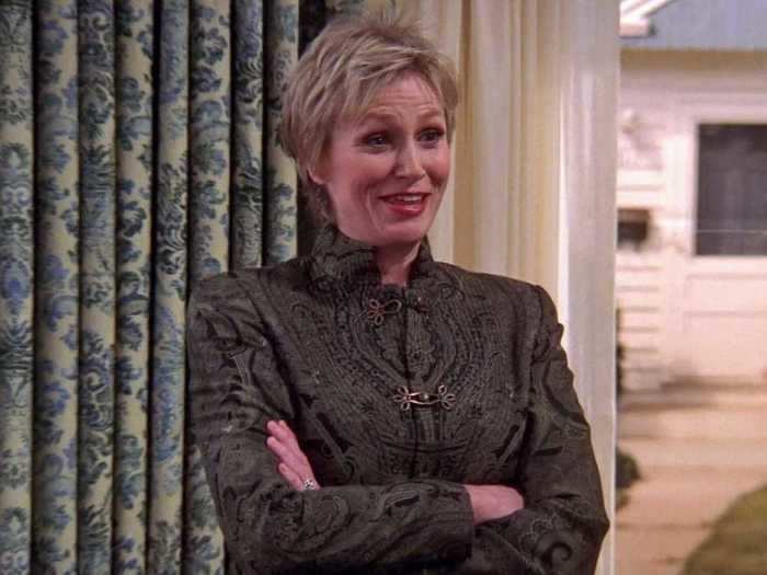 "Glee" star Jane Lynch cameoed as a real estate agent in a blink-and-you