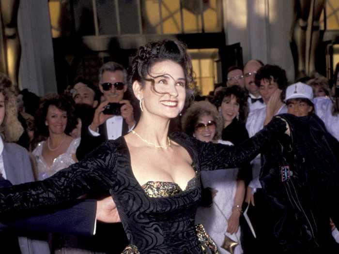 At the 1989 Academy Awards, Demi Moore wore an experimental, DIY look.