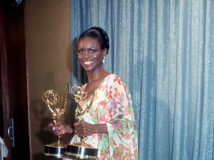 Cicely Tyson wore a beautiful floral gown at the 1974 Emmy Awards.