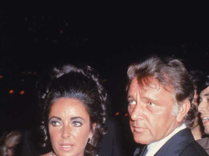 At the 1970 Academy Awards, Elizabeth Taylor accompanied her husband, Richard Burton, while wearing a blue gown that perfectly matched her eyes.