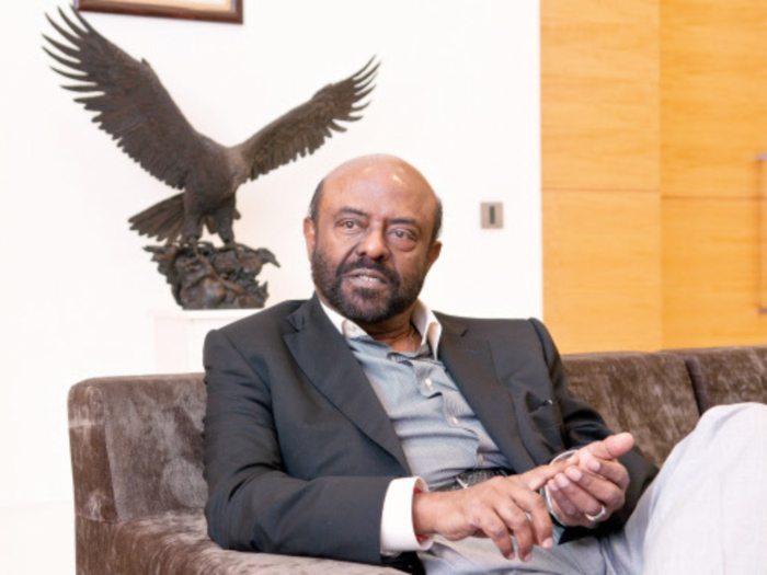 1. <strong>Shiv Nadar</strong>​