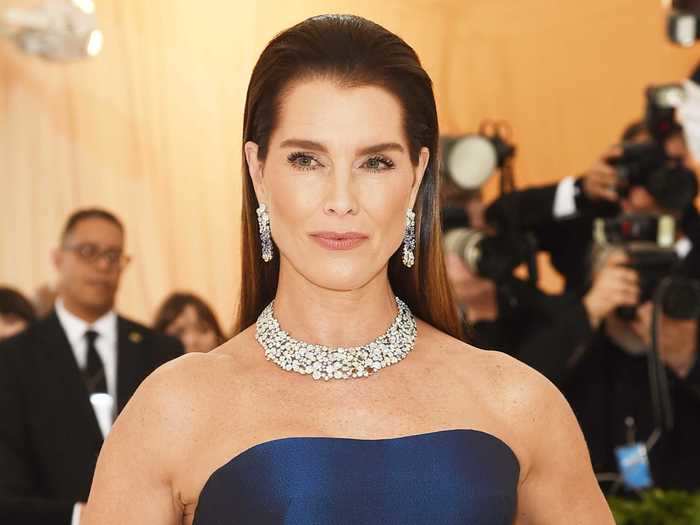 Brooke Shields experienced a pregnancy loss after undergoing IVF treatment.