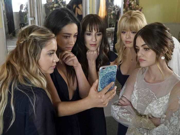 The finale of "Pretty Little Liars" left too many mysteries unsolved.