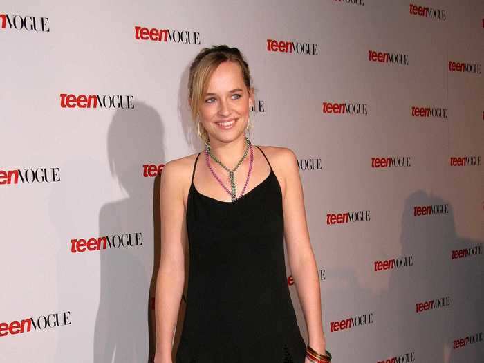 At the Teen Vogue Young Hollywood party in September 2004, Johnson posed with a black dress and accessorized with colorful bracelets and necklaces.