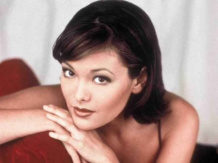 Lindsay Price played Janet Sosna, editor of the fictional paper the Beverly Beat.