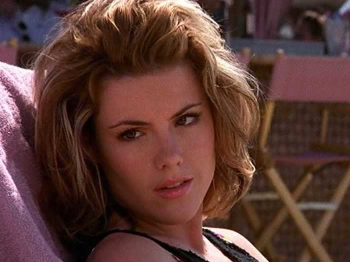 Kathleen Robertson played wild child Clare Arnold on "90210."