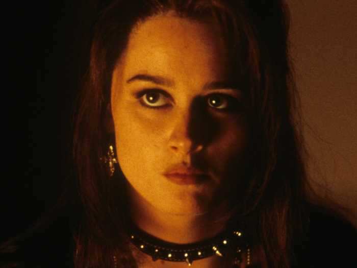 Robin Tunney starred as Sarah Bailey, a transfer student with magical abilities.