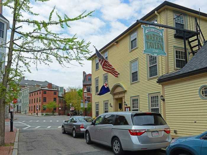 MASSACHUSETTS: Warren Tavern, Charlestown