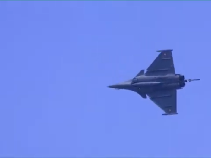 The Rafale fighter jet flew in an ‘88’ pattern to mark the 88th anniversary of India’s might in the sky in honour of Air Force Day 2020.