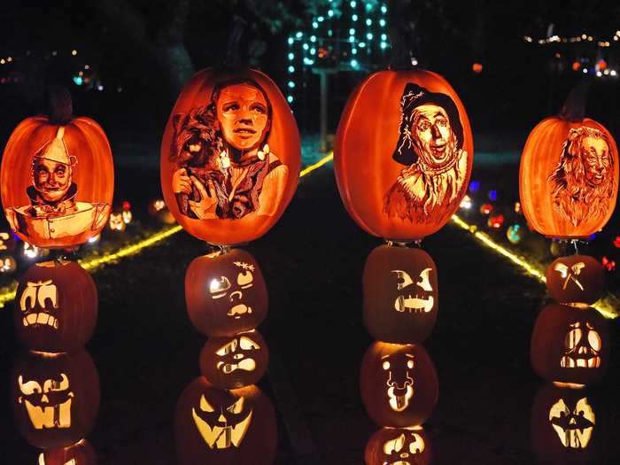 These four hand-carved "Wizard of Oz" pumpkins really took the tradition to the next level.