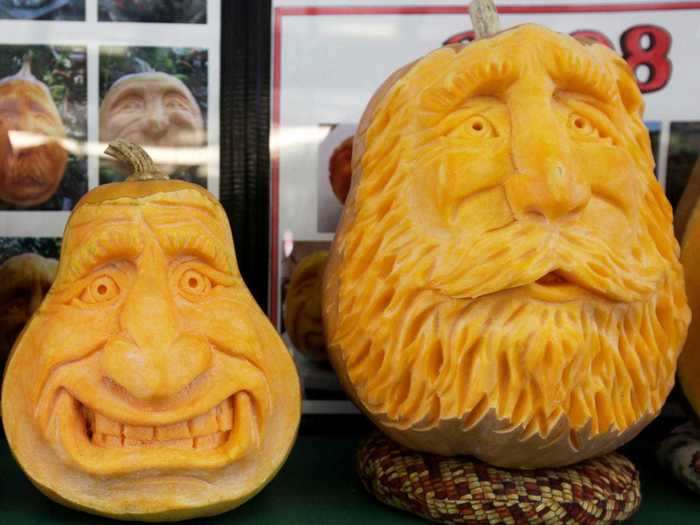 Carvers have turned gourds into expressive works of art.