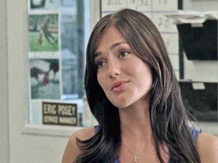 Prior to playing high-school cheerleader Lyla Garrity, Minka Kelly was living out of her suitcase.